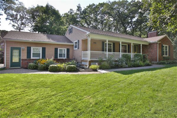4 Country Club Road Woburn, MA 01801 - Photo 1 of 9