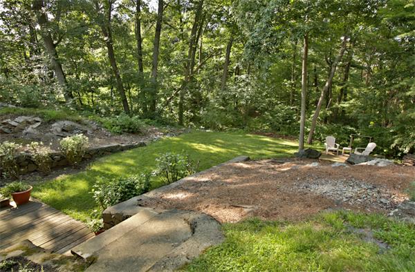4 Country Club Road Woburn, MA 01801 - Photo 3 of 9