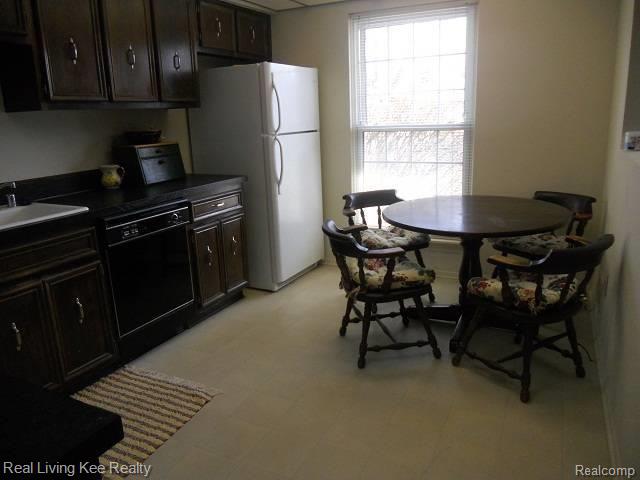 176 Longford Drive Rochester, MI 48309 - Photo 6 of 12 Longford 6