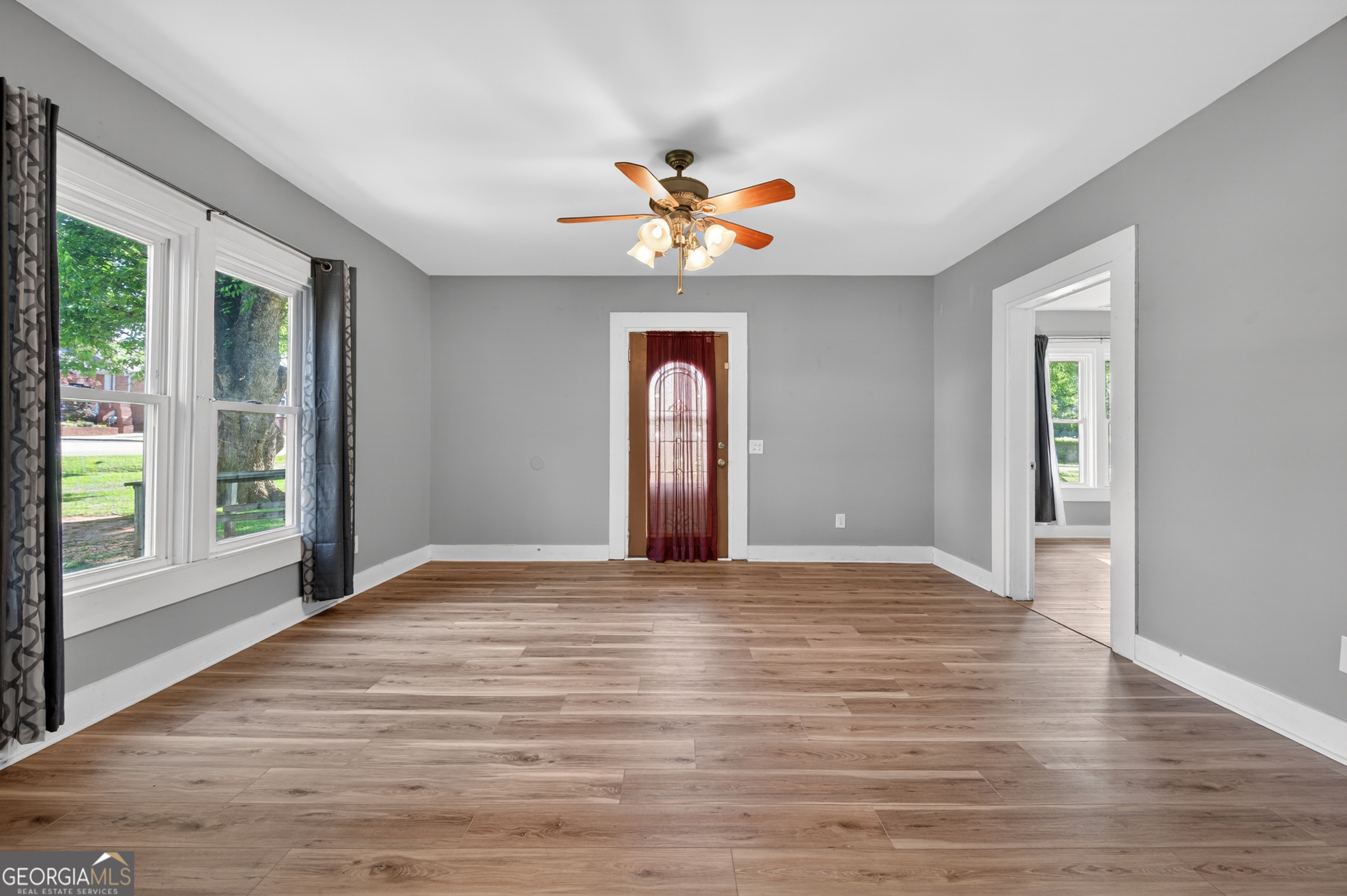 98 South 5th Street Colbert, GA 30628 - Photo 7 of 43