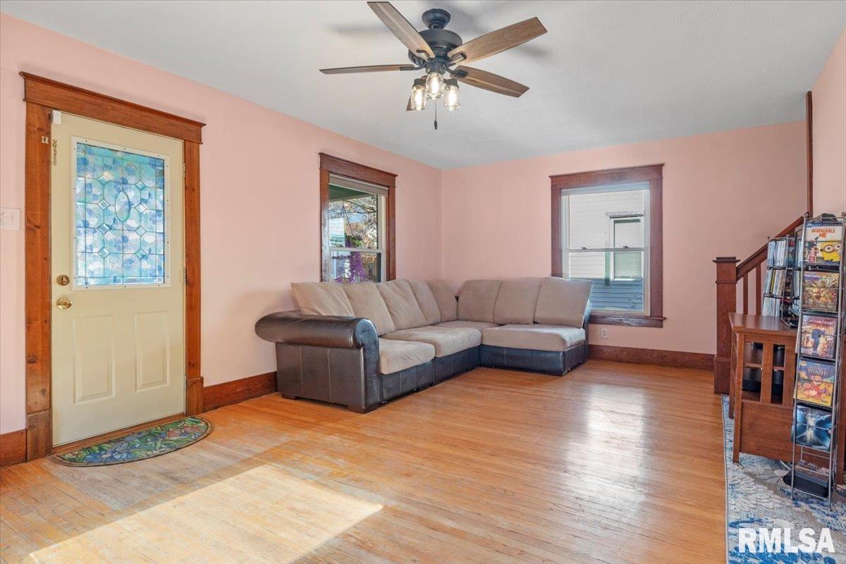 212 North English Avenue Springfield, IL 62702 - Photo 11 of 34 Gallery Image 11