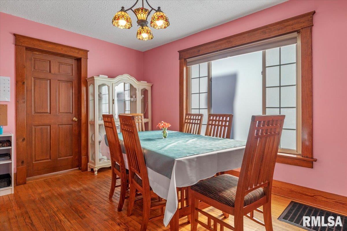 212 North English Avenue Springfield, IL 62702 - Photo 13 of 34 Gallery Image 13