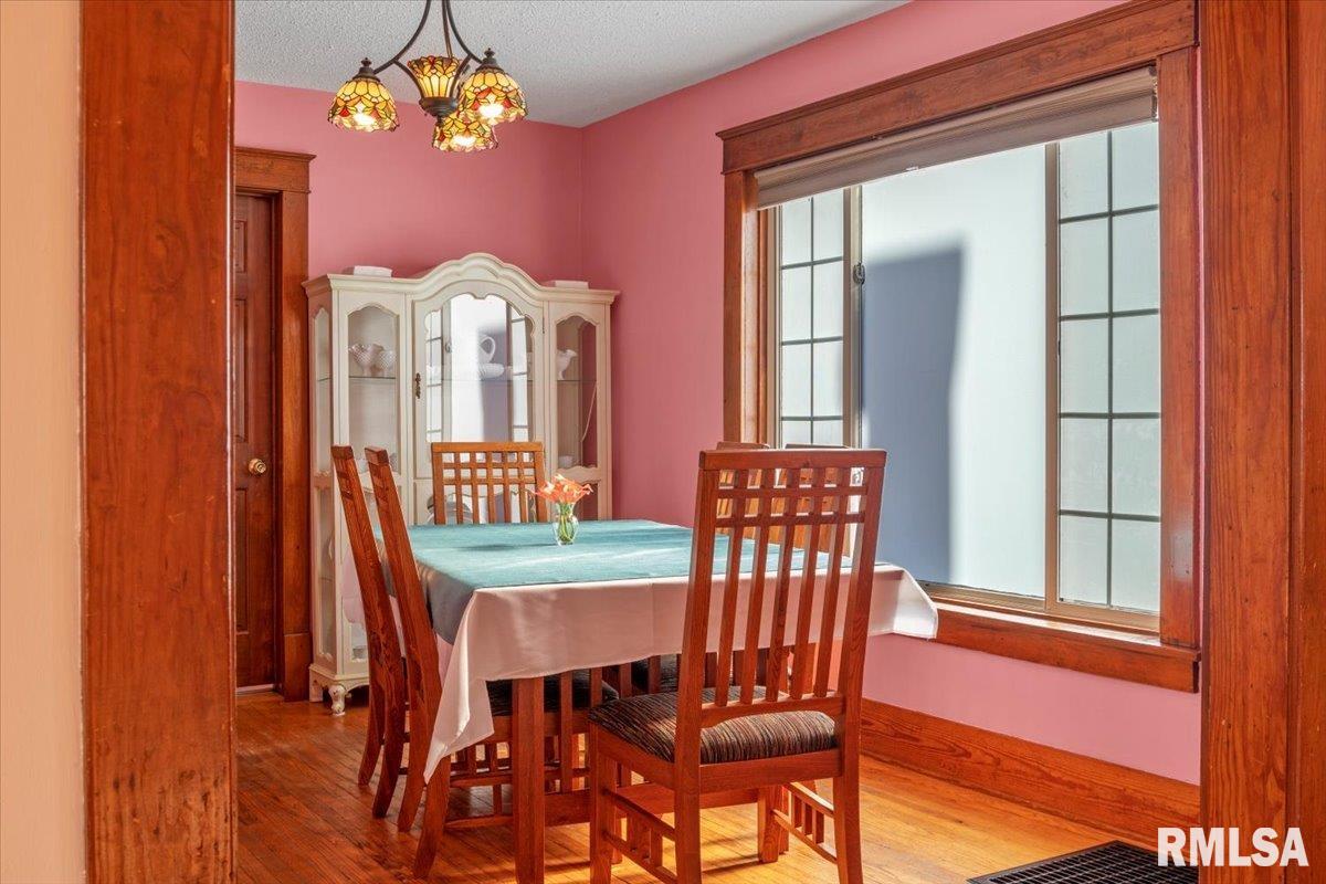 212 North English Avenue Springfield, IL 62702 - Photo 16 of 34 Gallery Image 16