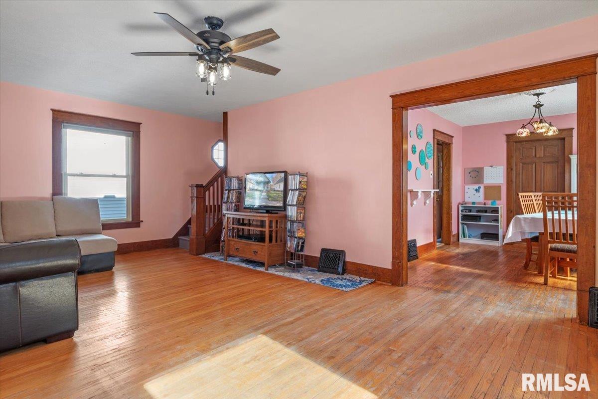 212 North English Avenue Springfield, IL 62702 - Photo 10 of 34 Gallery Image 10