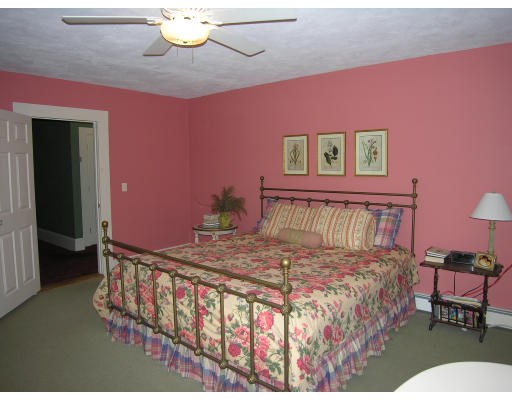 87 Pleasant Street, Unit 1 Needham, MA 02492 - Photo 9 of 19 Gallery Image 9