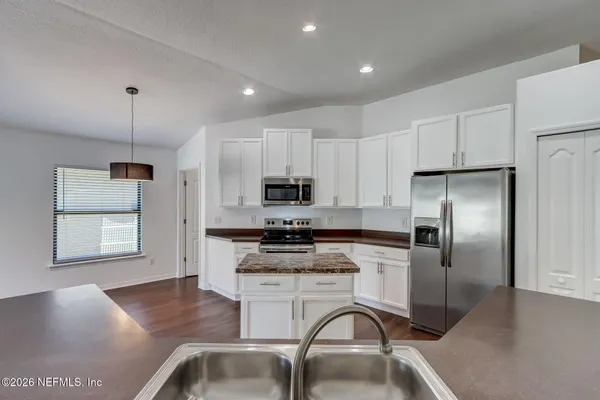 $2,500 | 566 Longmill Lane, Orange Park, FL 32065