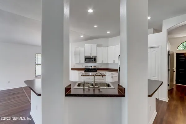 $2,500 | 566 Longmill Lane, Orange Park, FL 32065