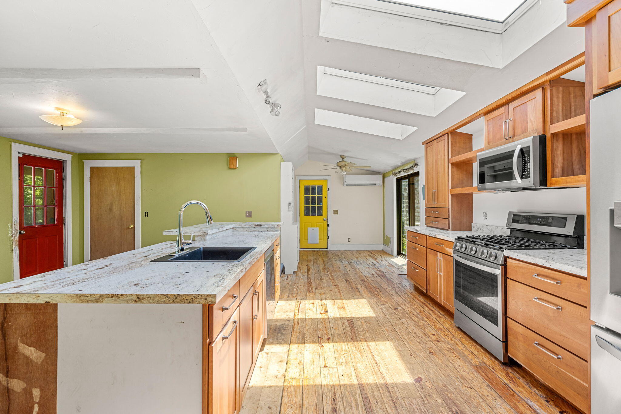 276 West Street Biddeford, ME 04005 - Photo 7 of 62 34-web-or-mls-LLP_JLB00273