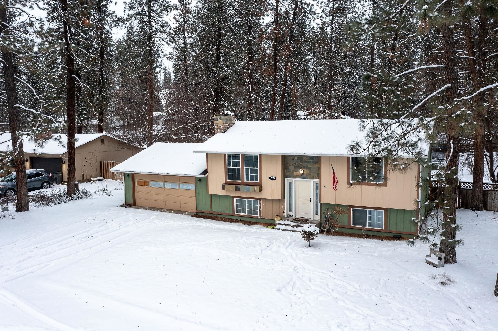 12820 West Shore Road Nine Mile Falls, WA 99026 - Photo 12 of 43