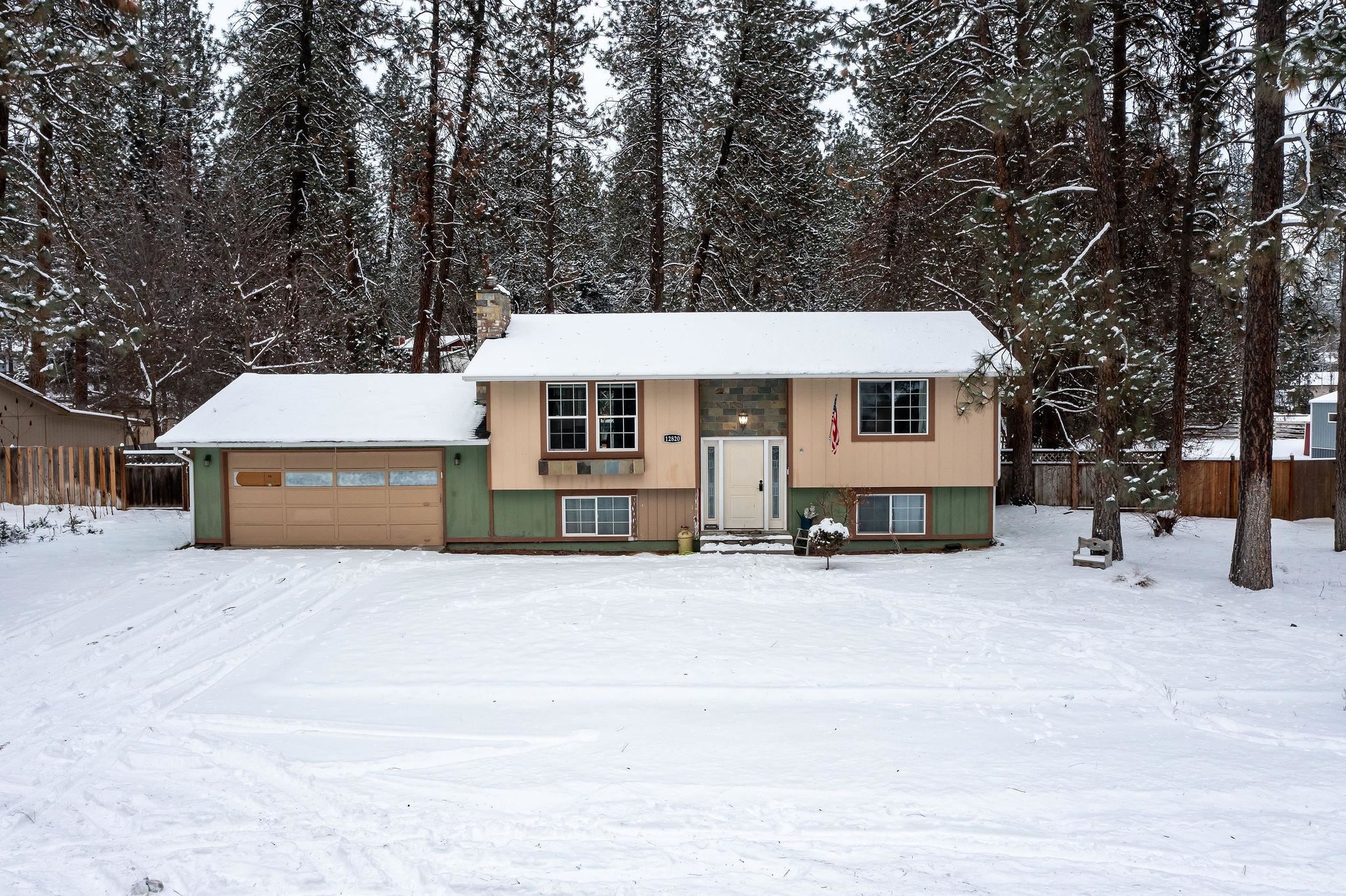 12820 West Shore Road Nine Mile Falls, WA 99026 - Photo 13 of 43