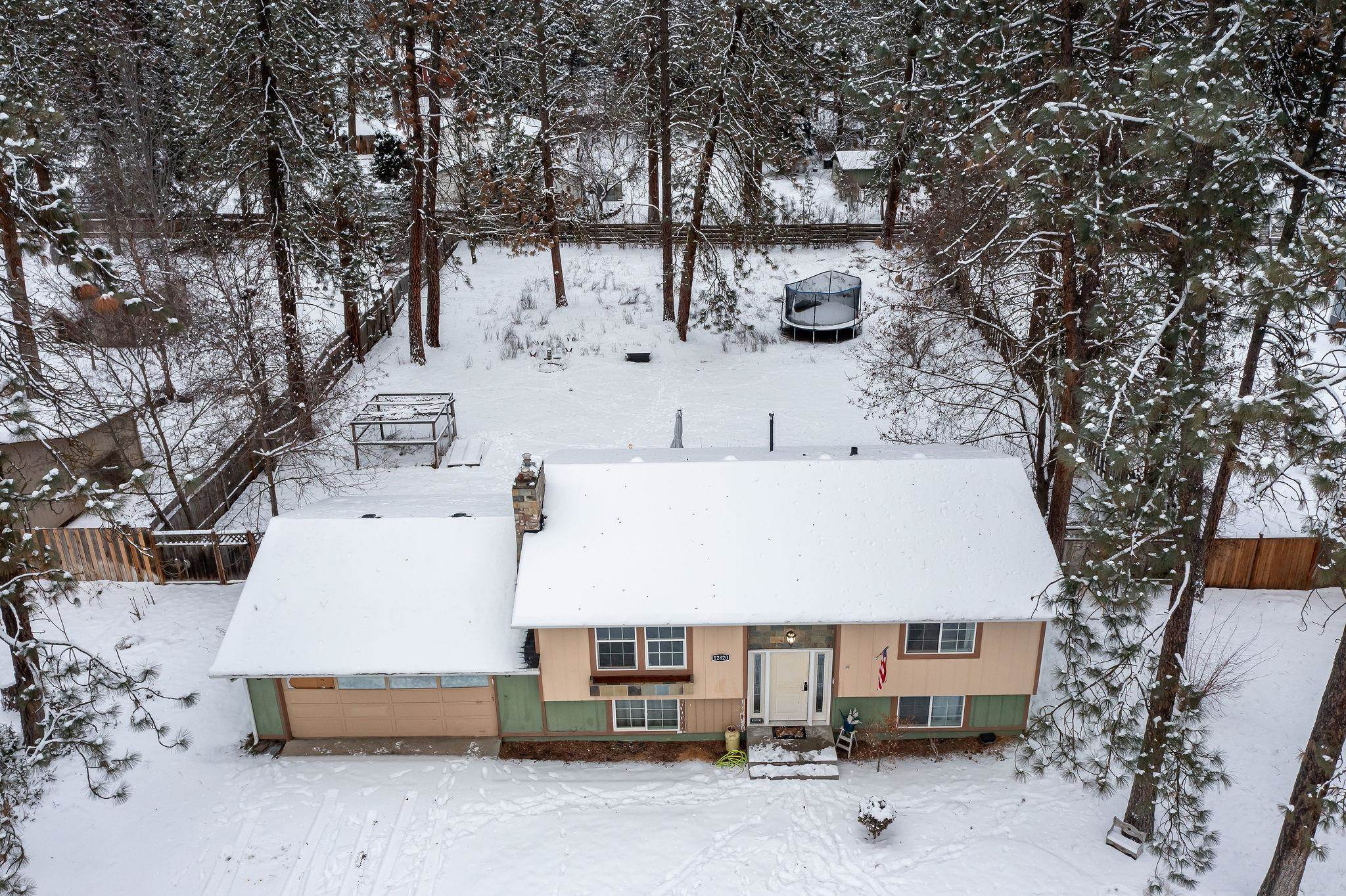 12820 West Shore Road Nine Mile Falls, WA 99026 - Photo 14 of 43