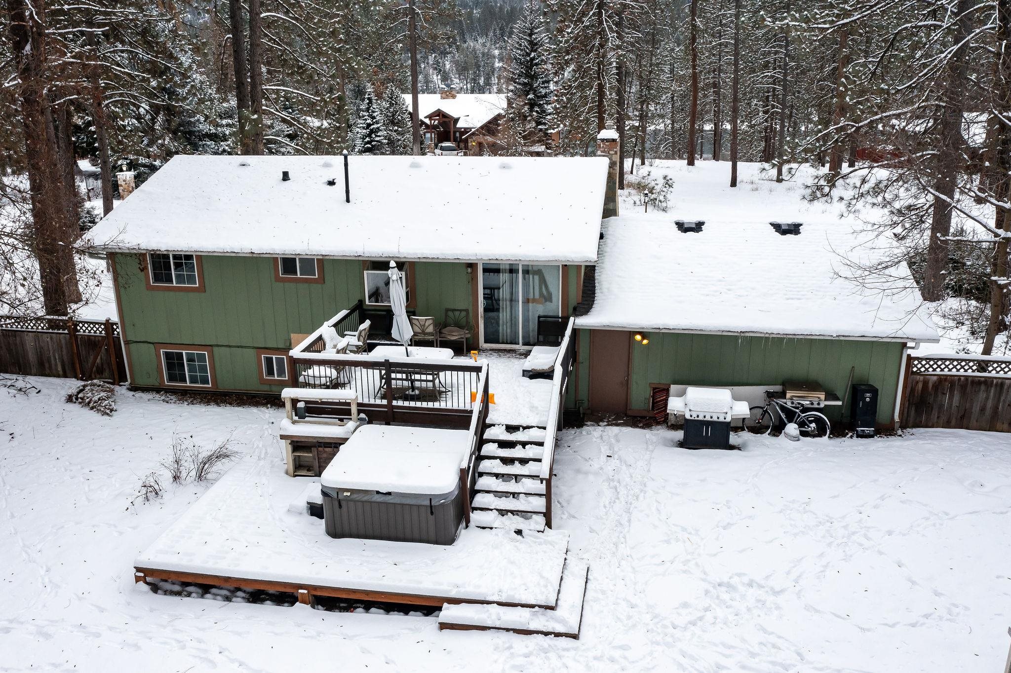 12820 West Shore Road Nine Mile Falls, WA 99026 - Photo 16 of 43