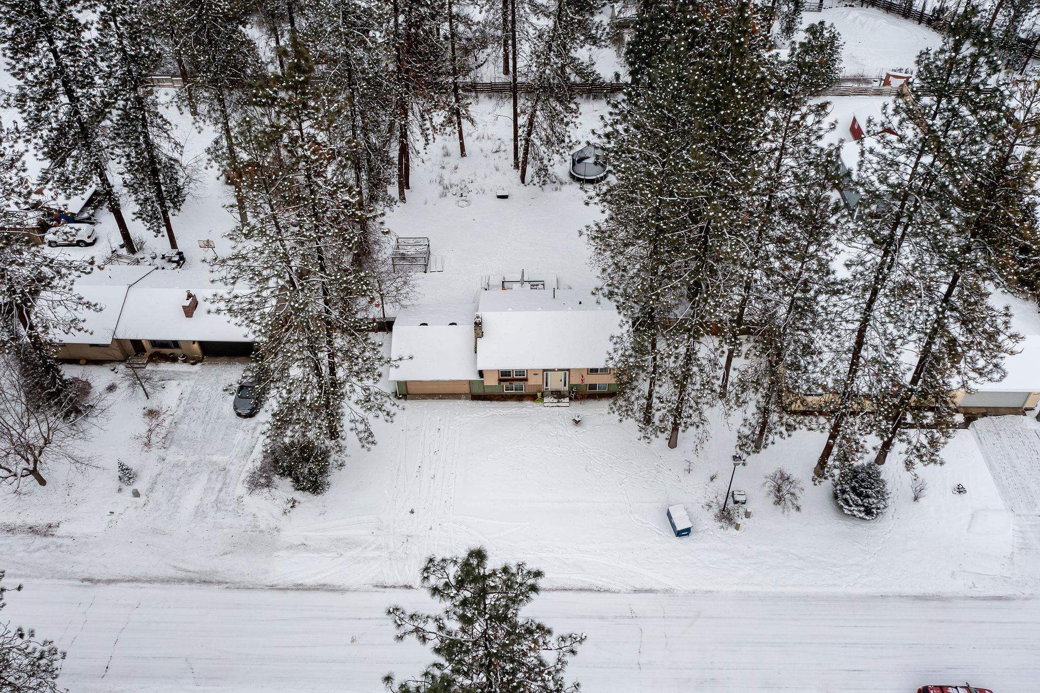 12820 West Shore Road Nine Mile Falls, WA 99026 - Photo 20 of 43