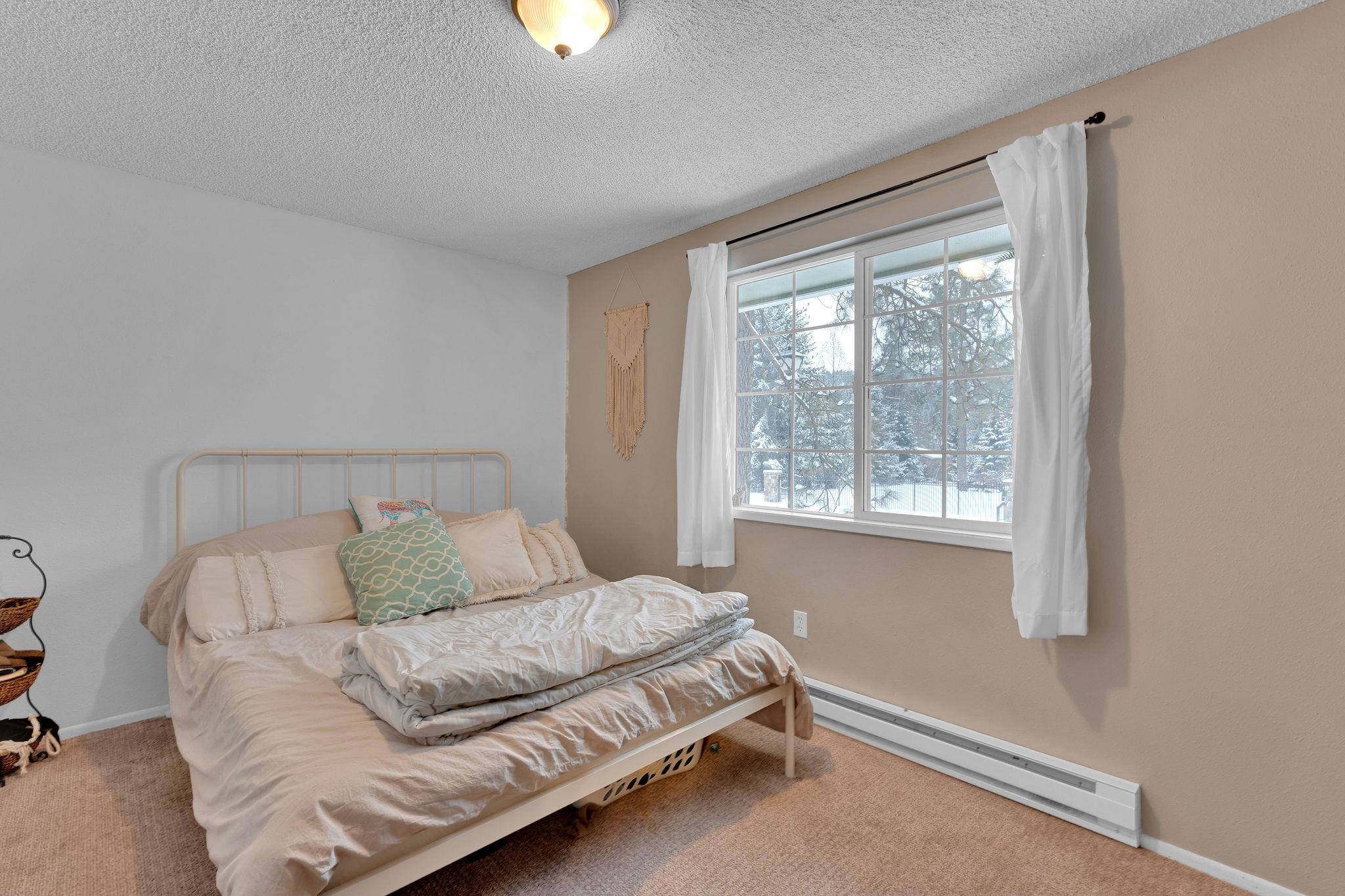 12820 West Shore Road Nine Mile Falls, WA 99026 - Photo 23 of 43