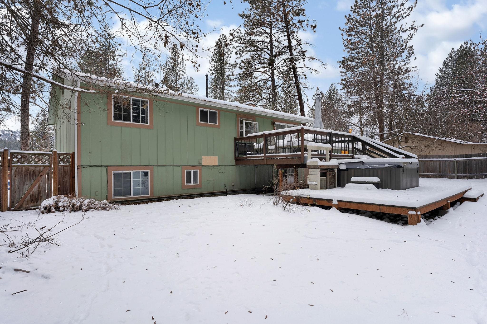 12820 West Shore Road Nine Mile Falls, WA 99026 - Photo 40 of 43