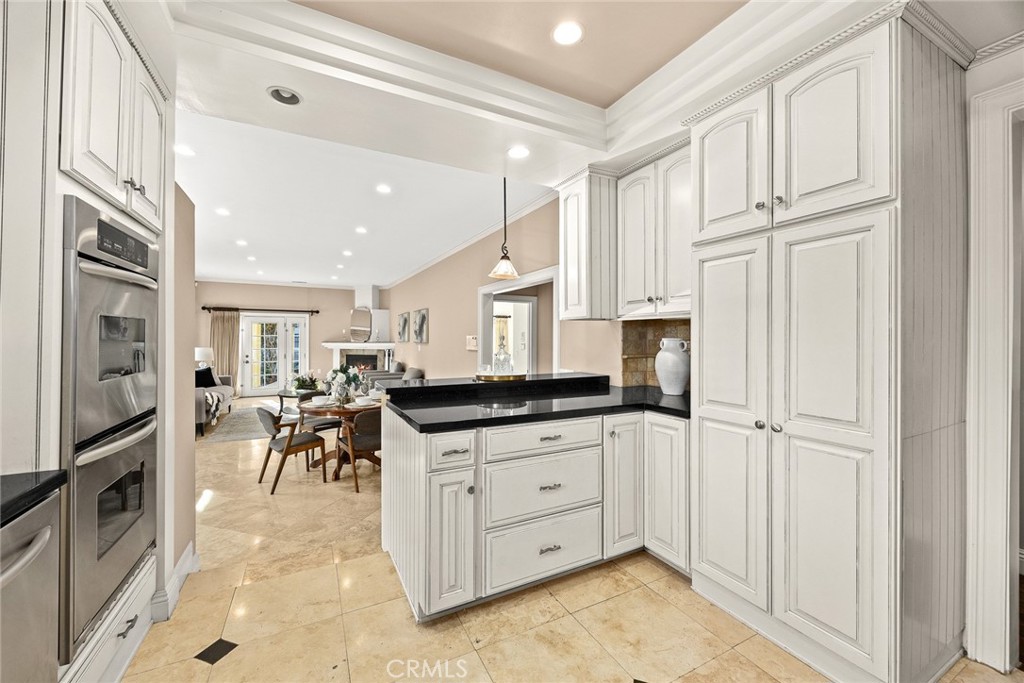 299 Virginia Avenue Pasadena, CA 91107 - Photo 18 of 45