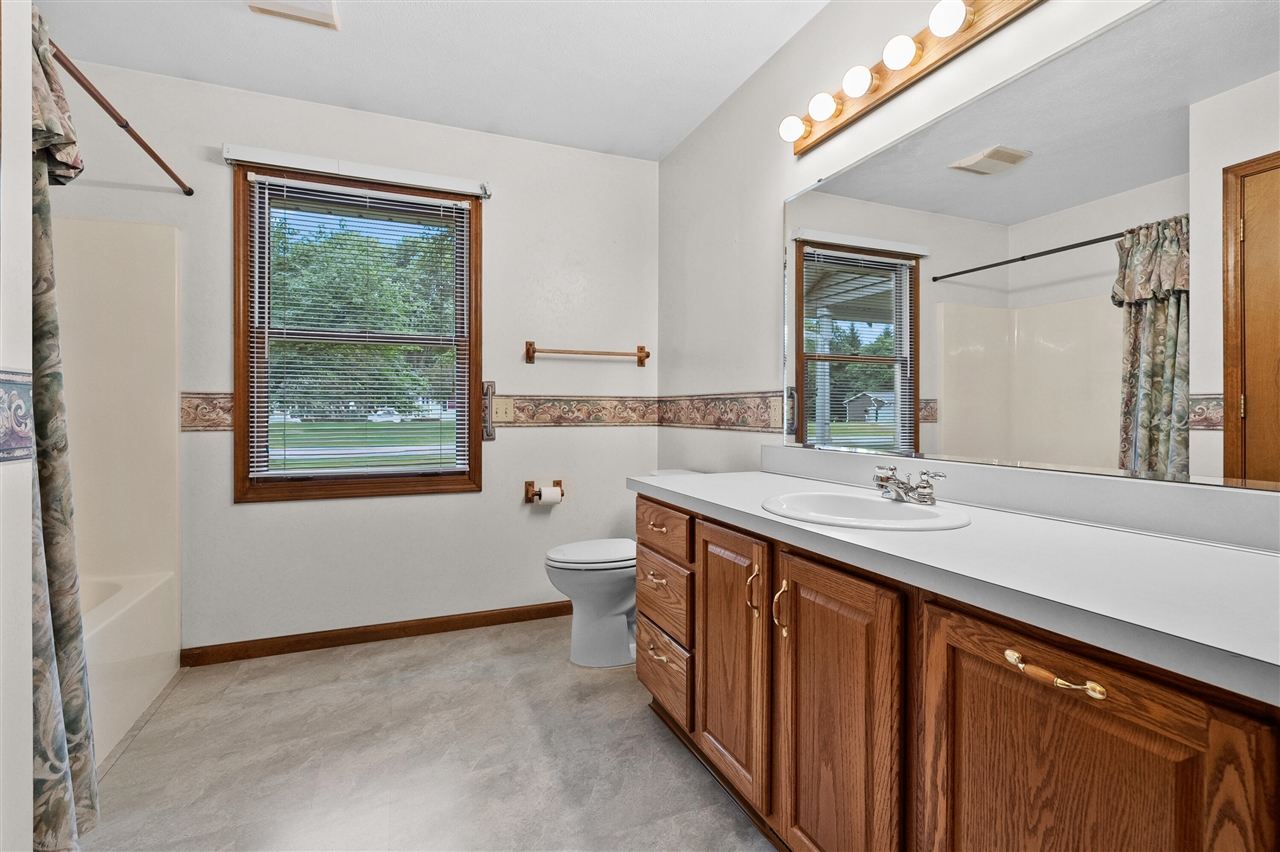 52135 Nancy Lane Three Rivers, MI 49093 - Photo 10 of 35
