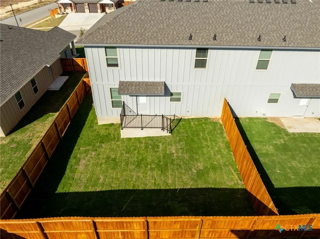 a view of an outdoor space