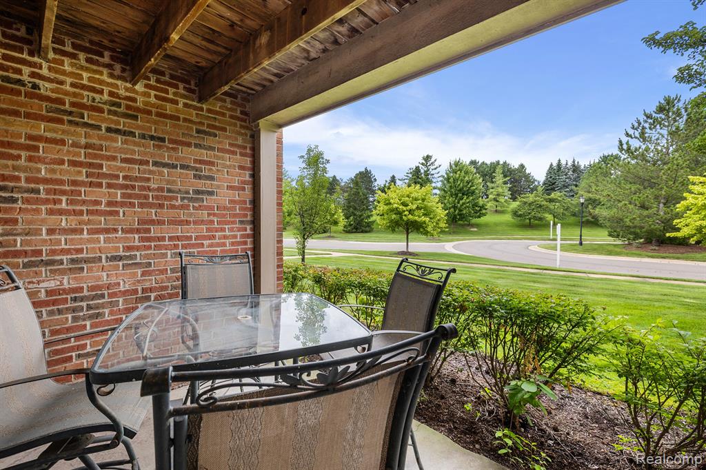 3707 Oakmonte Boulevard Rochester, MI 48306 - Photo 6 of 35
