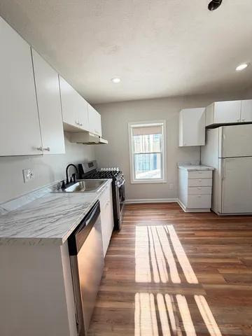 $2,800 | 26 Gage Street, Unit 2, Methuen, MA 01844