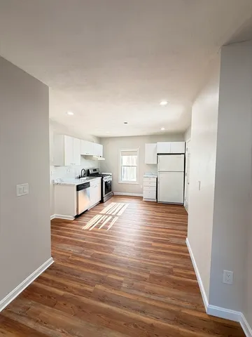 $2,800 | 26 Gage Street, Unit 2, Methuen, MA 01844