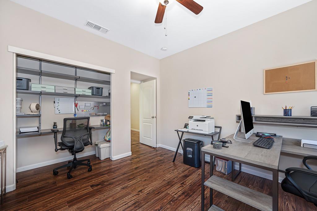6137 RolkingHam Lane Orangevale, CA 95662 - Photo 17 of 41 Gallery Image 17