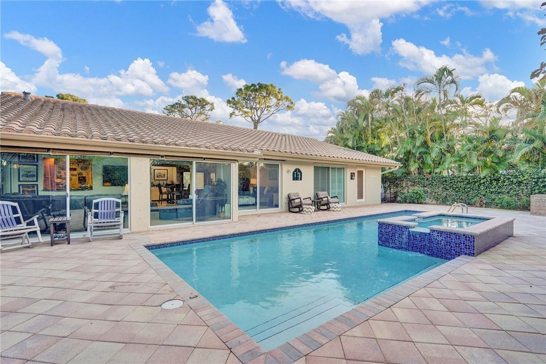 818 Foxpointe Circle Delray Beach, FL 33445 - Photo 30 of 40 Photo 30