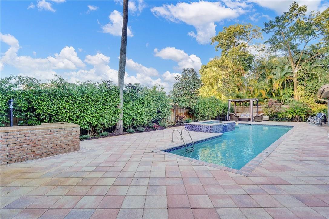 818 Foxpointe Circle Delray Beach, FL 33445 - Photo 32 of 40 Photo 32
