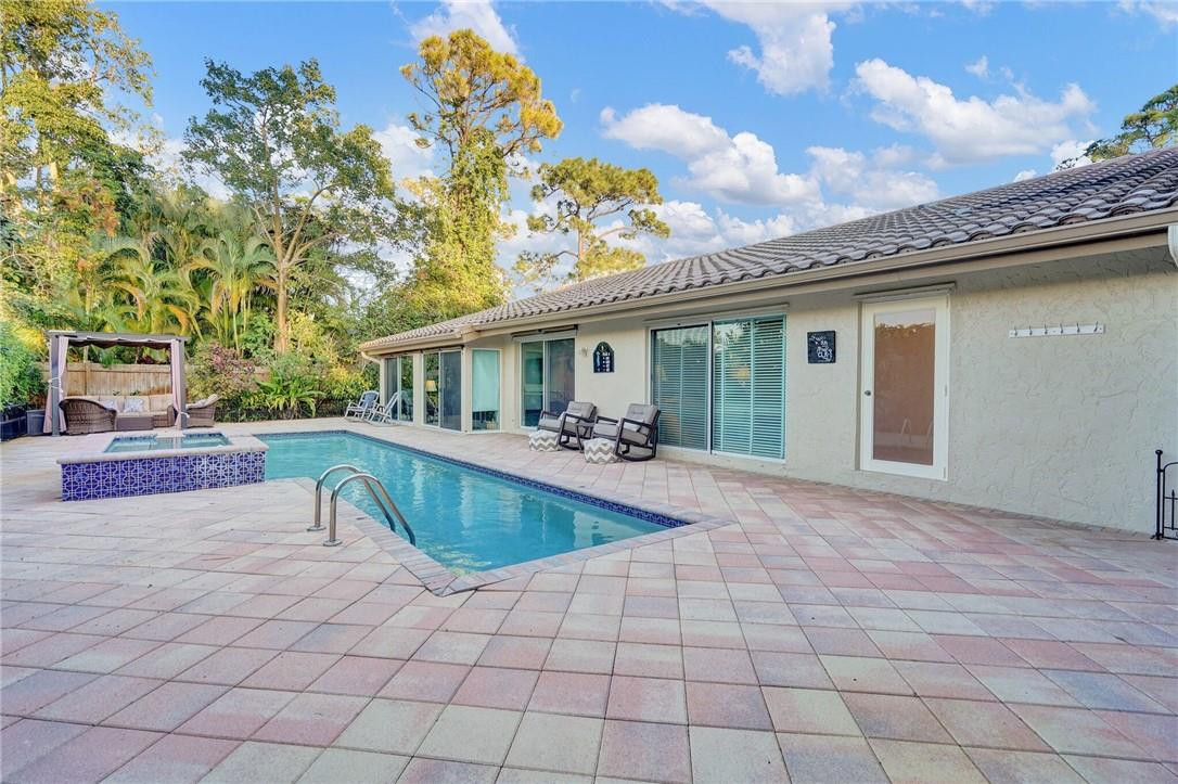818 Foxpointe Circle Delray Beach, FL 33445 - Photo 33 of 40 Photo 33