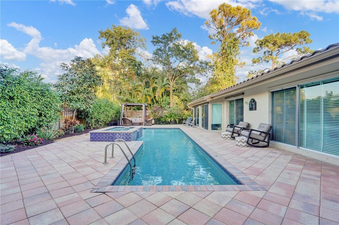 818 Foxpointe Circle Delray Beach, FL 33445 - Photo 34 of 40 Photo 34