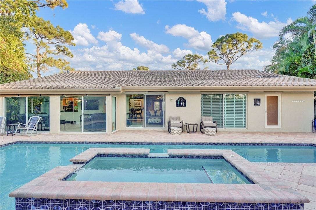 818 Foxpointe Circle Delray Beach, FL 33445 - Photo 35 of 40 Photo 35