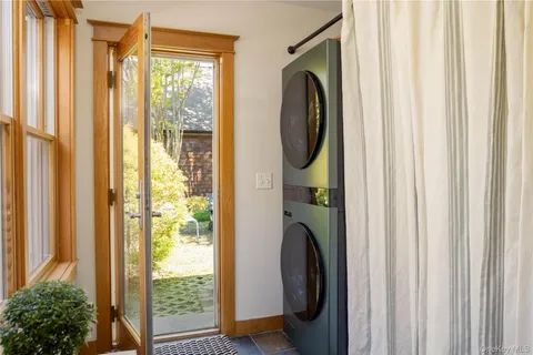 $999,000 | 302 Monsell Place, Greenport, NY 11944