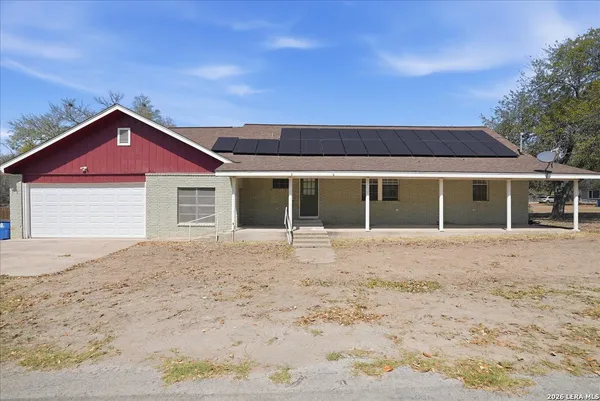 $268,500 | 1601 Owens Avenue, Three Rivers, TX 78071