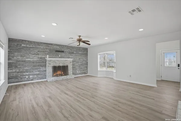 $268,500 | 1601 Owens Avenue, Three Rivers, TX 78071