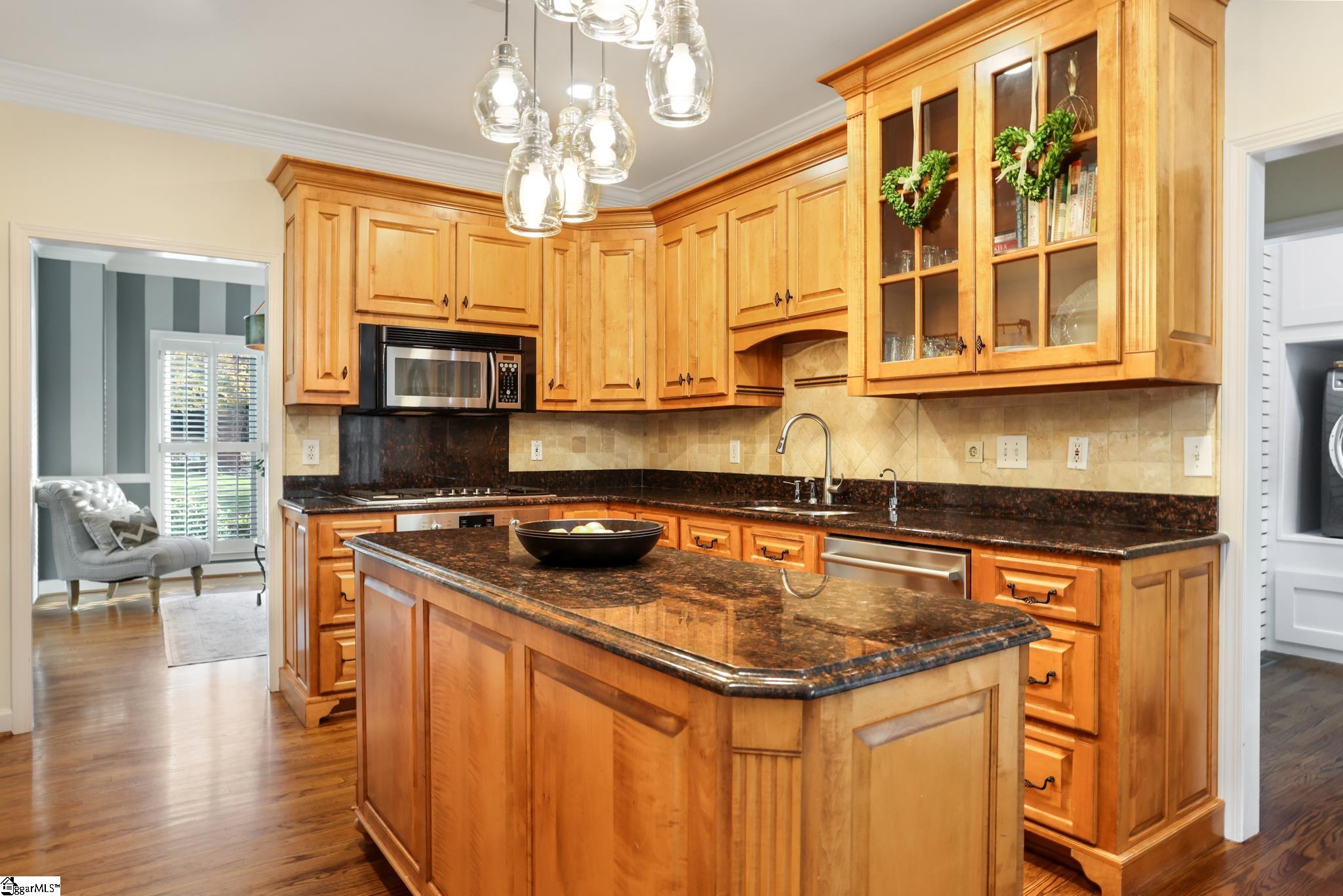 228 Rock Road Greer, SC 29651 - Photo 8 of 36 Gallery Image 8