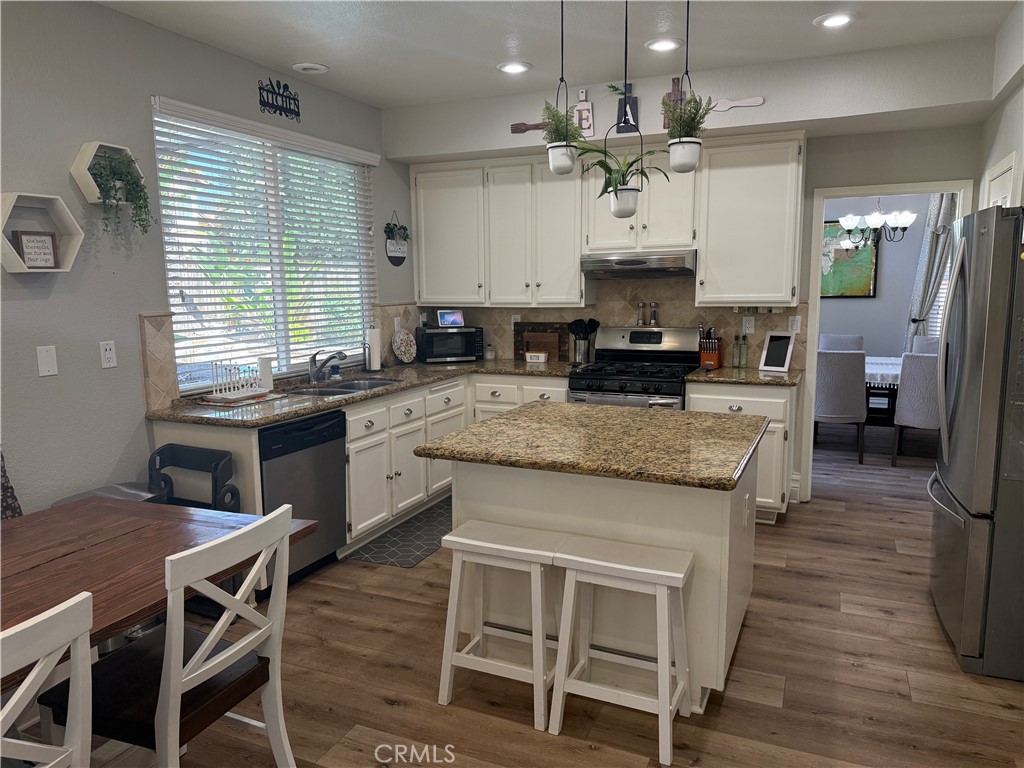 20516 Yate Circle Riverside, CA 92508 - Photo 9 of 61