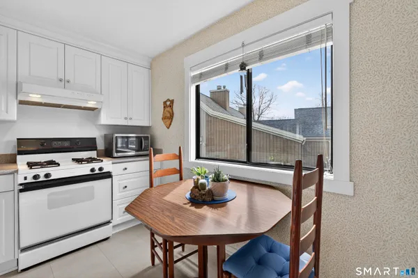$365,000 | 196 Apache Lane, Unit A, Stratford, CT 06614