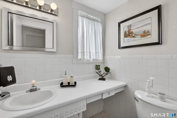 $365,000 | 196 Apache Lane, Unit A, Stratford, CT 06614