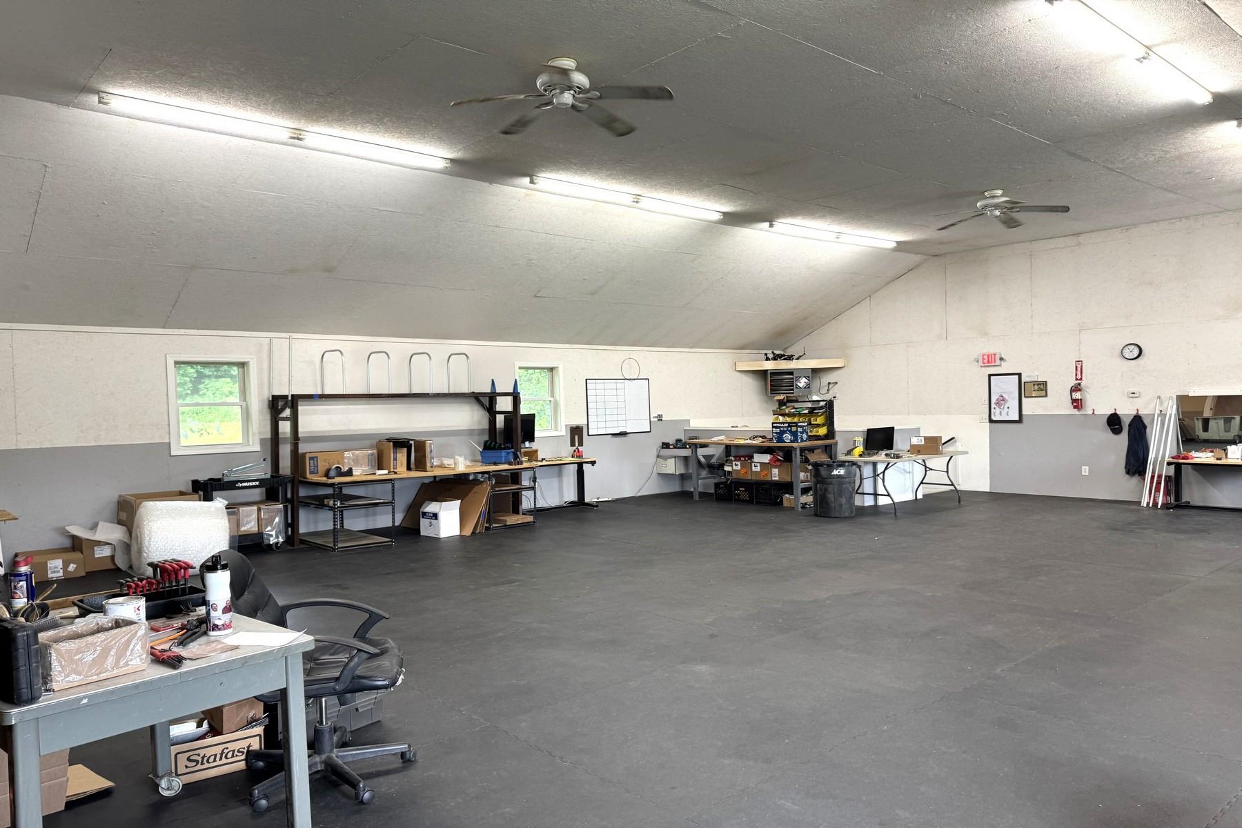 2631 North Grove Street Rutland, VT 05701 - Photo 12 of 25