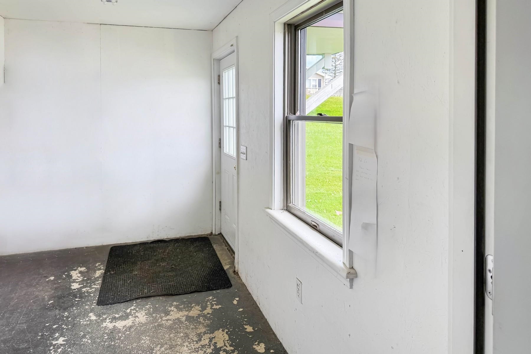 2631 North Grove Street Rutland, VT 05701 - Photo 3 of 25