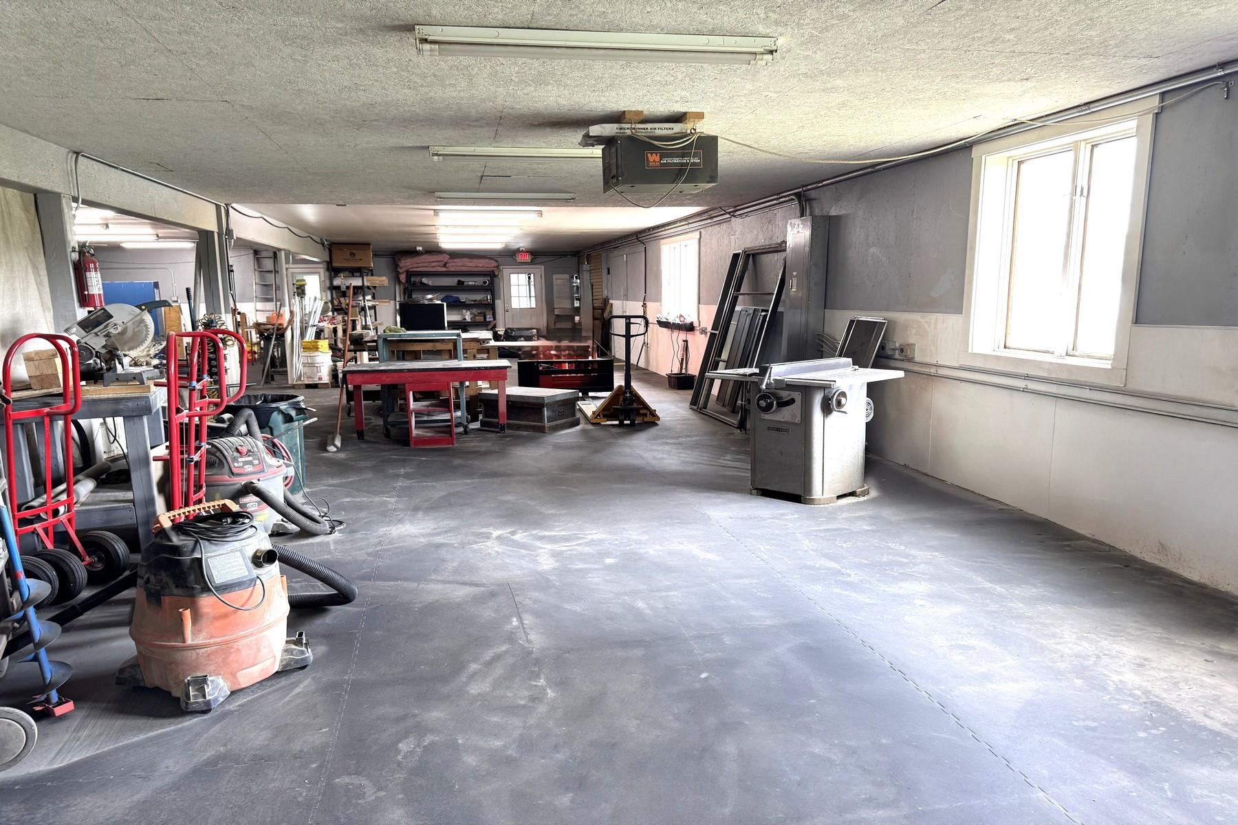 2631 North Grove Street Rutland, VT 05701 - Photo 9 of 25