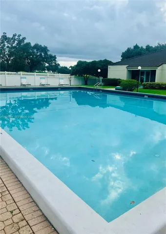 $2,150 | 3100 West Rolling Hills Circle, Unit 310, Davie, FL 33328