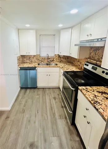 $2,150 | 3100 West Rolling Hills Circle, Unit 310, Davie, FL 33328