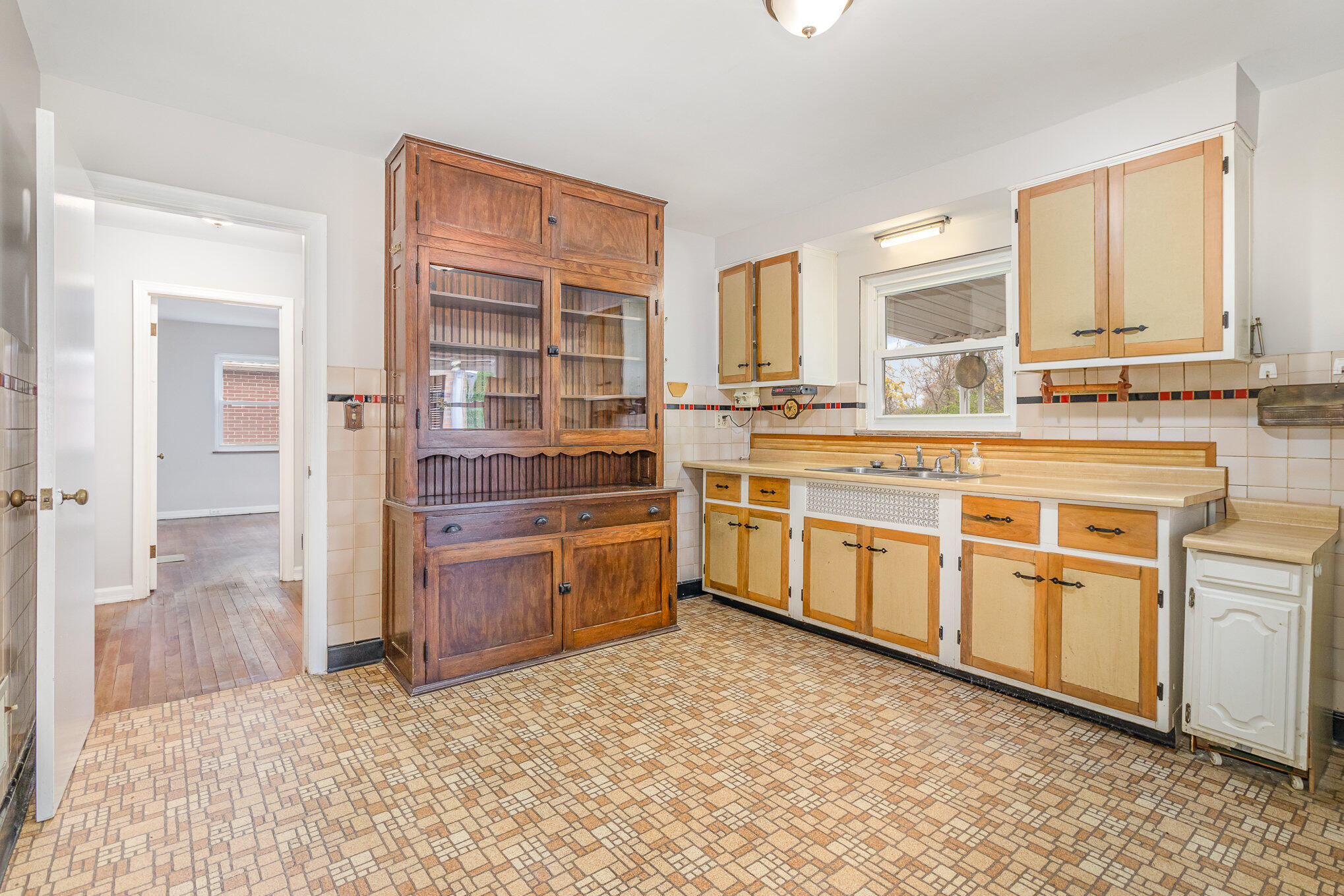 64 Orphanage Road Fort Mitchell, KY 41017 - Photo 6 of 17