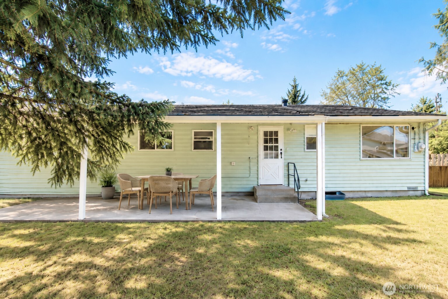 10246 Renton Avenue South Seattle, WA 98178 - Photo 13 of 14 Gallery Image 13