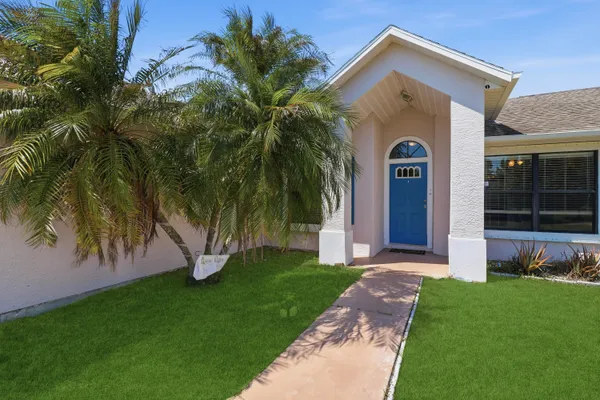 $2,650 | 183 Southwest Hide Place, Port St. Lucie, FL 34953