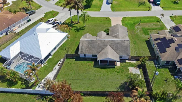 $2,650 | 183 Southwest Hide Place, Port St. Lucie, FL 34953