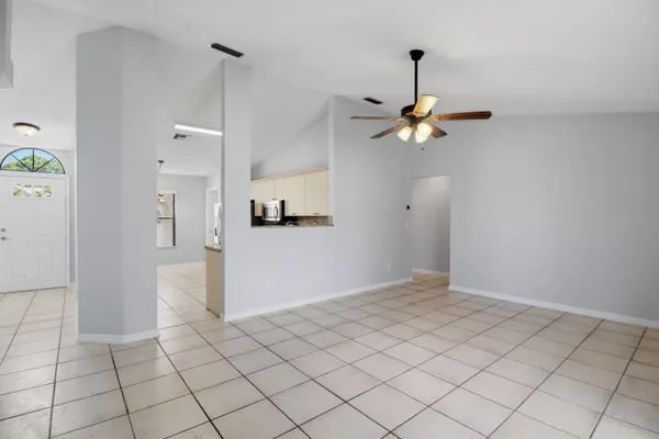 $2,650 | 183 Southwest Hide Place, Port St. Lucie, FL 34953