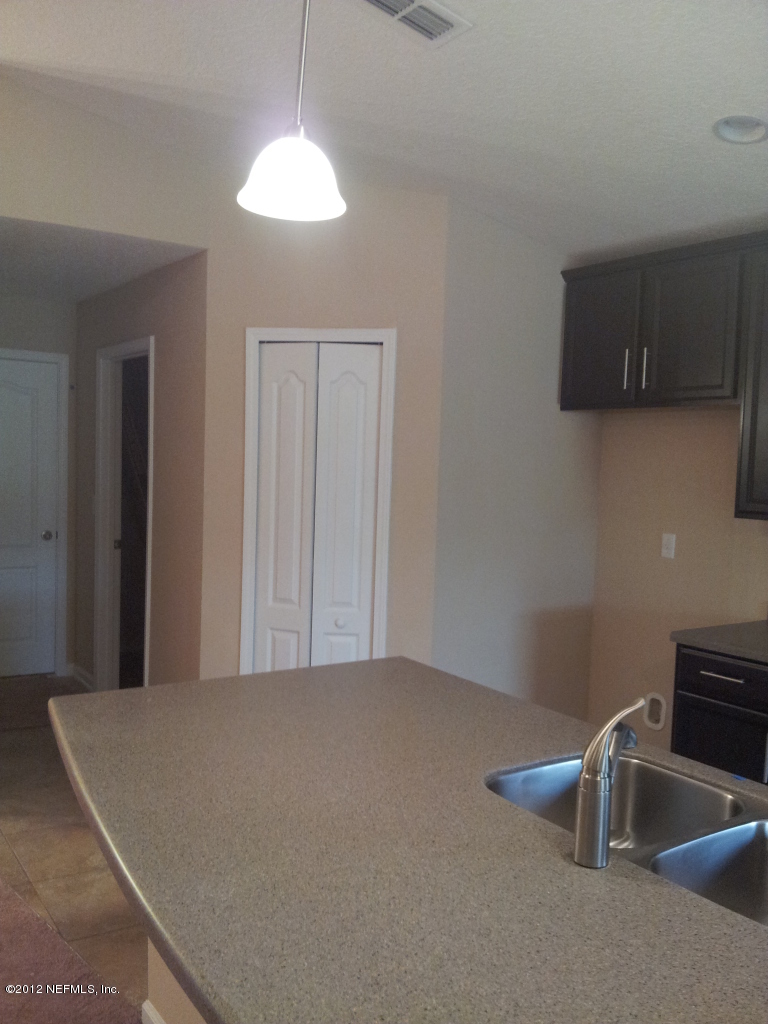5774 Round Table Road Jacksonville, FL 32254 - Photo 18 of 43 20121211_163804