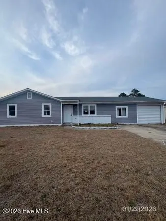 $192,000 | 203 West Volant Street, Hubert, NC 28539